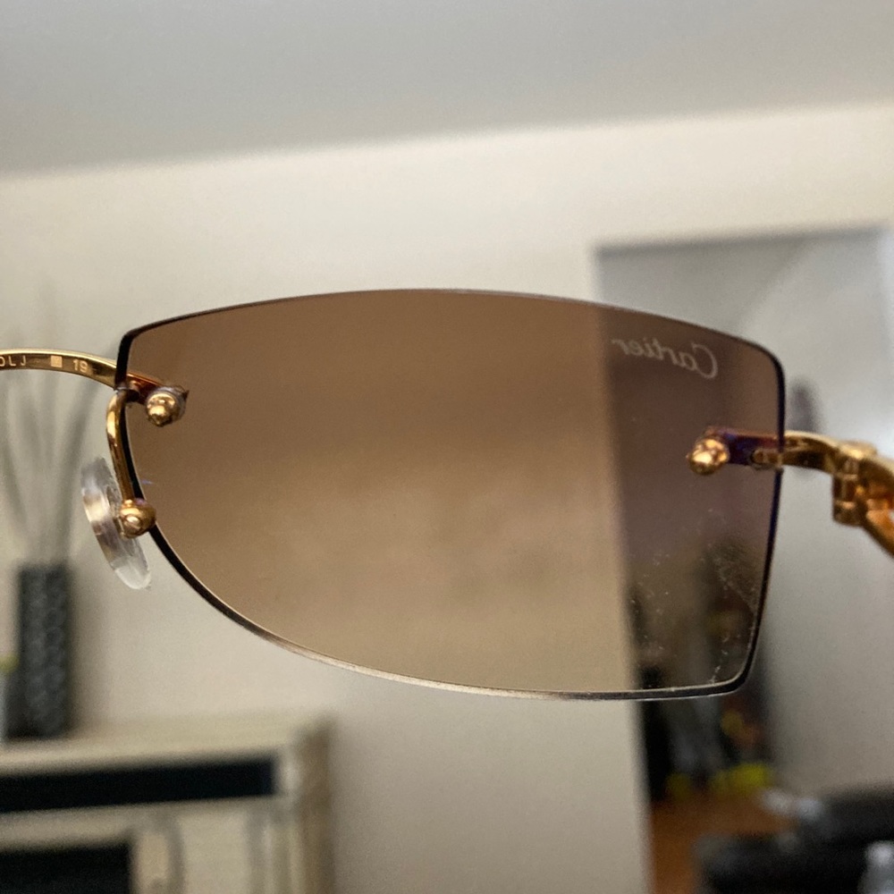 H - Picture 14 of 16